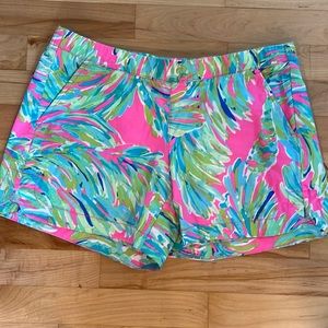 Lilly Pulitzer elastic waist shorts size small